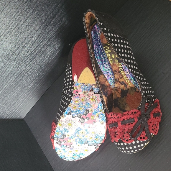 Irregular Iconic Choice shoes, Size 38 - Picture 2 of 7